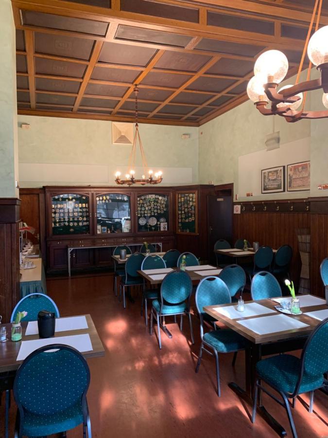 Hotel Montan Дуйсбург Экстерьер фото