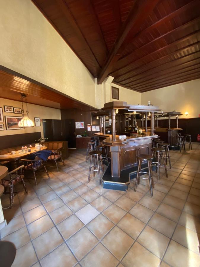 Hotel Montan Дуйсбург Экстерьер фото